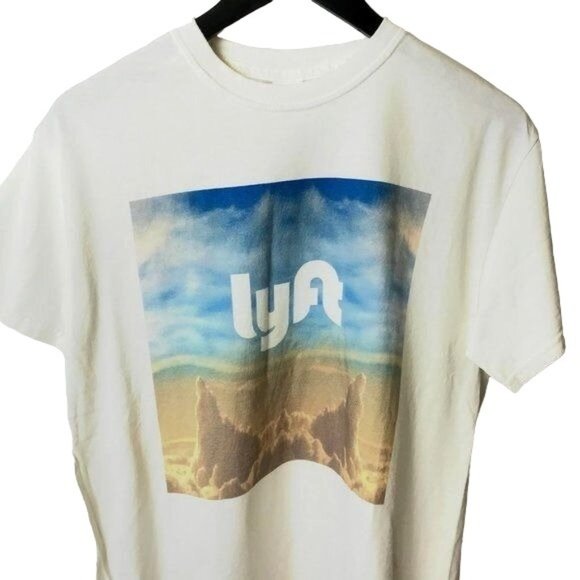 Lyft T Shirt Driver Artist Series Graphic Tee Short Sleeve Double SIded  M - Picture 1 of 7